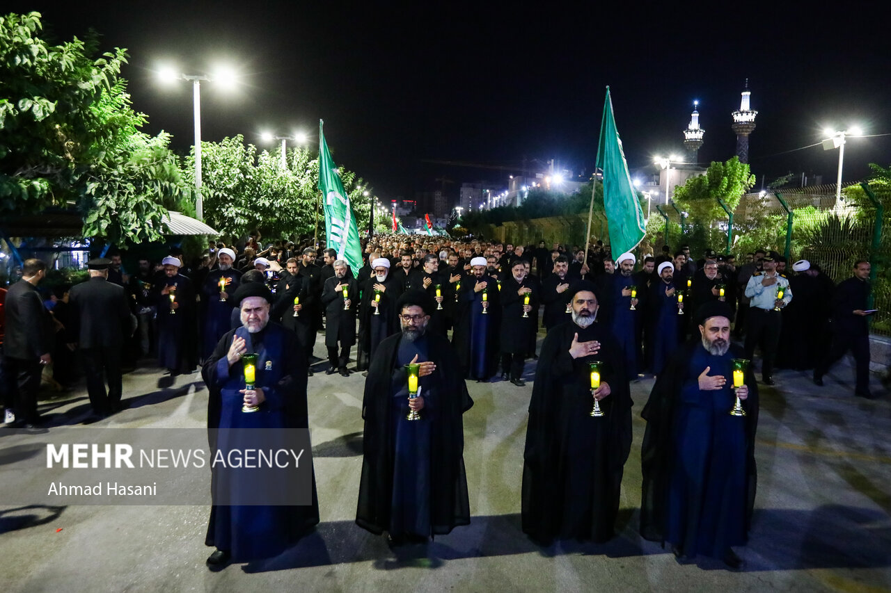 شام غریبان حسینی در حرم مطهر امام رضا(ع)