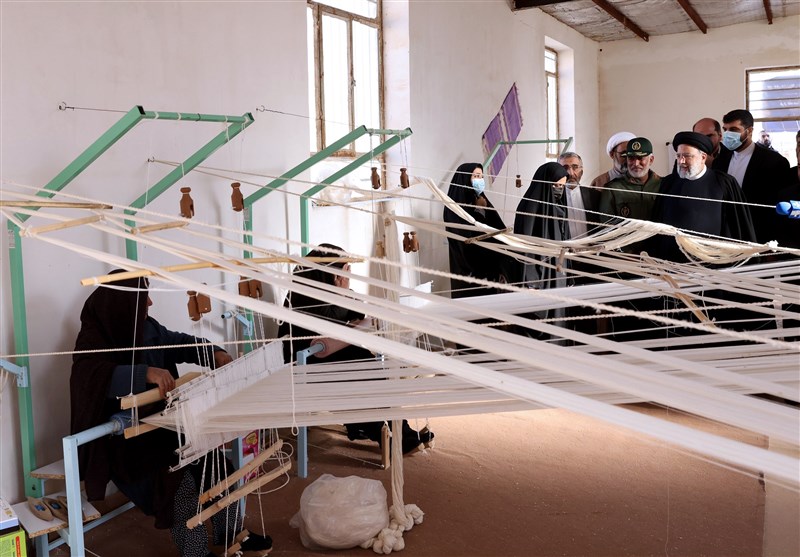 بازدید رئیس جمهور از ‌طرح‌های عمرانی و محرومیت‌زدایی سپاه در نقطه صفر مرزی