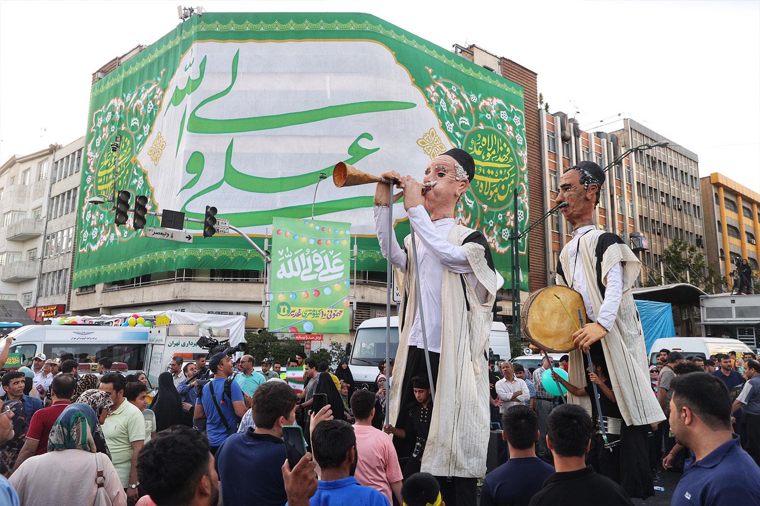 حضور قالیباف در "مهمانی ده کیلومتری عید غدیر"