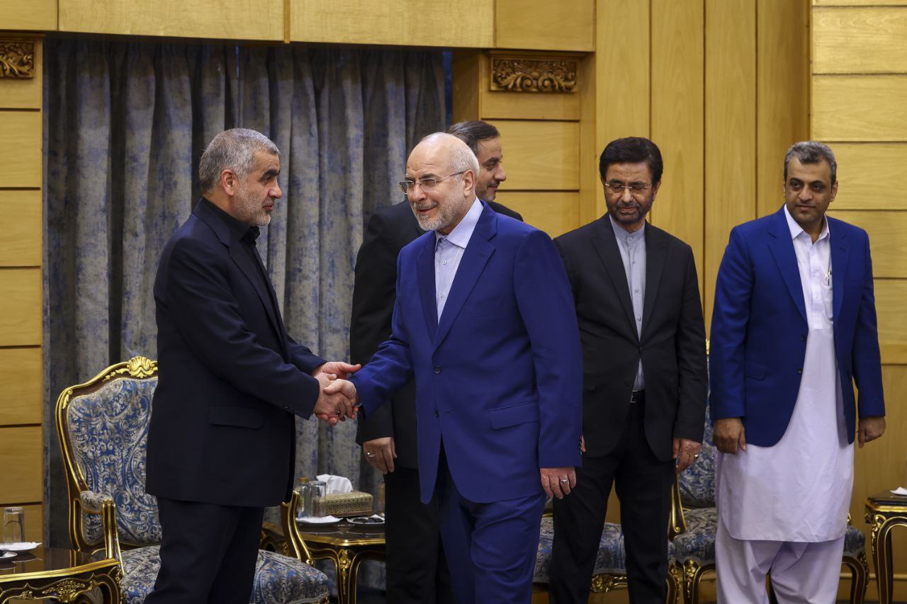 بدرقه قالیباف در سفر به پاکستان