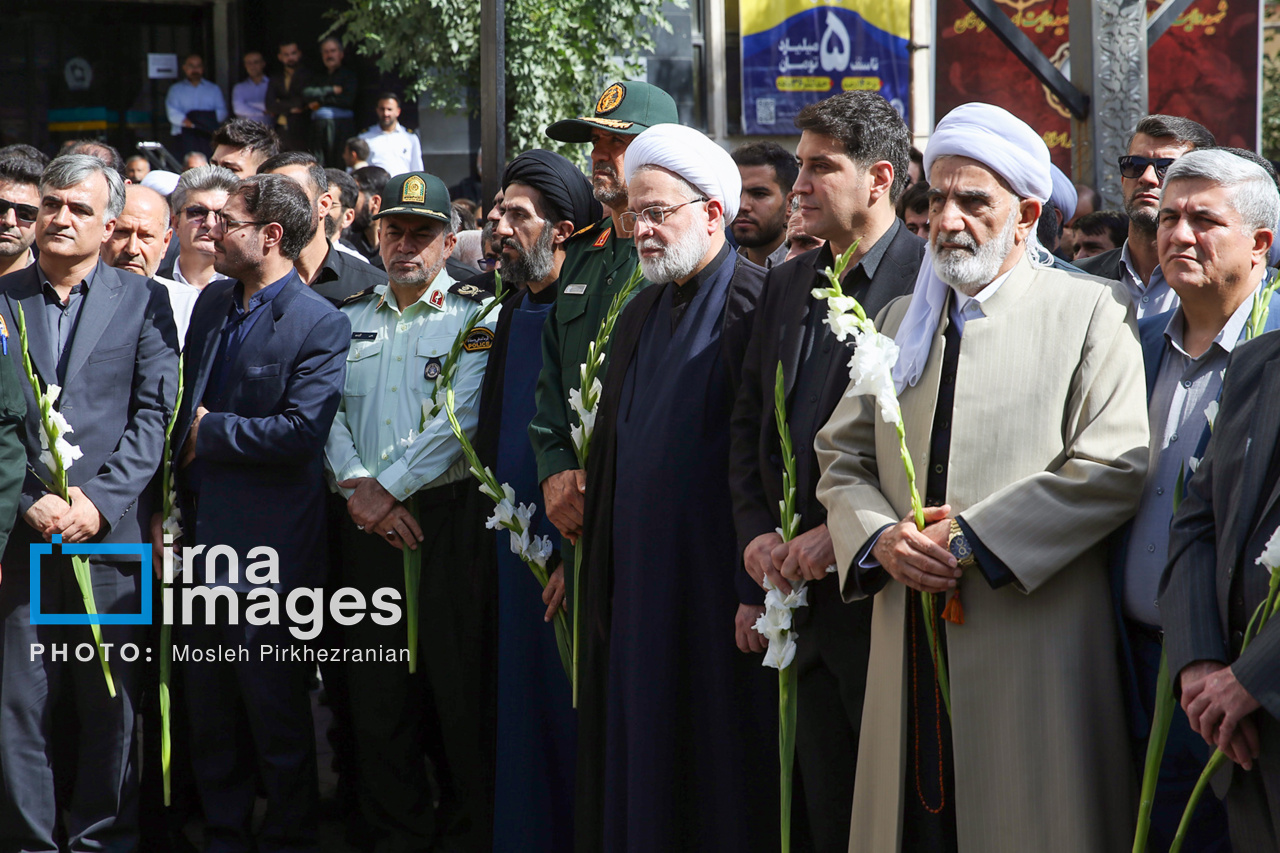 تشییع پیکر شهید مدافع وطن در سنندج