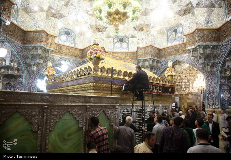 حرم حضرت معصومه(س) سیاهپوش عزای اباعبدالله(ع) شد