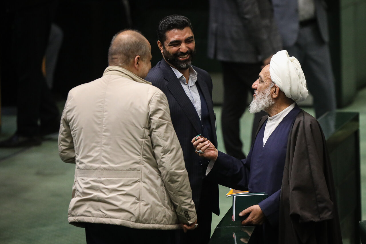 نشست علنی ۹ دی ماه مجلس