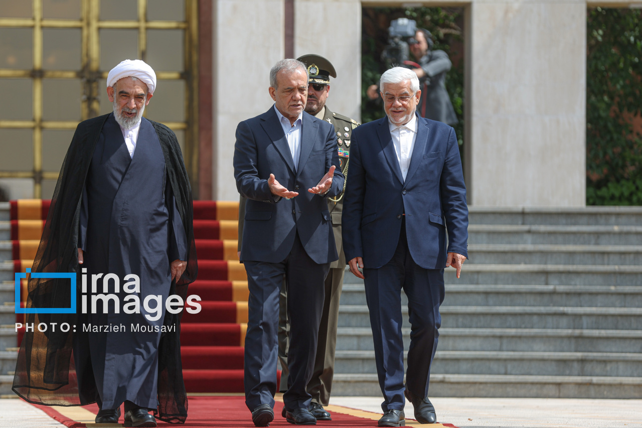 بدرقه رئیس‌جمهور به آذربایجان