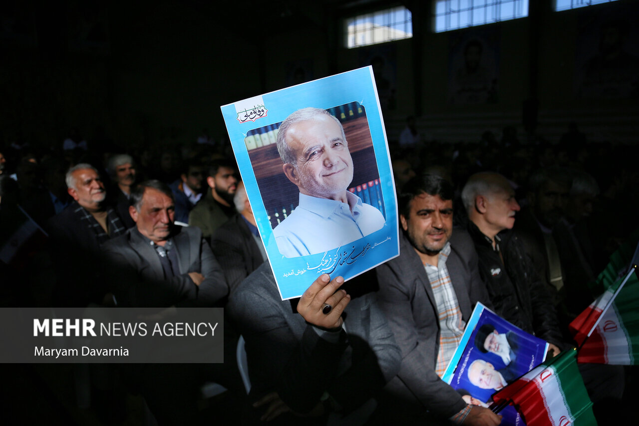 دیدار مردمی رئیس جمهور در بجنورد