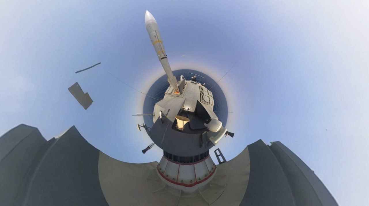 رزمایش کنترل هوشمند سپاه در تنگه هرمز