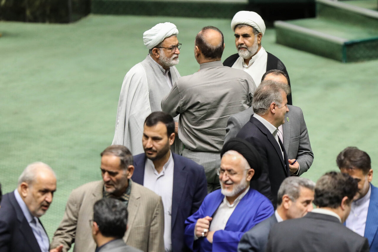 نشست علنی سه‌شنبه ۱۸ آذرماه مجلس