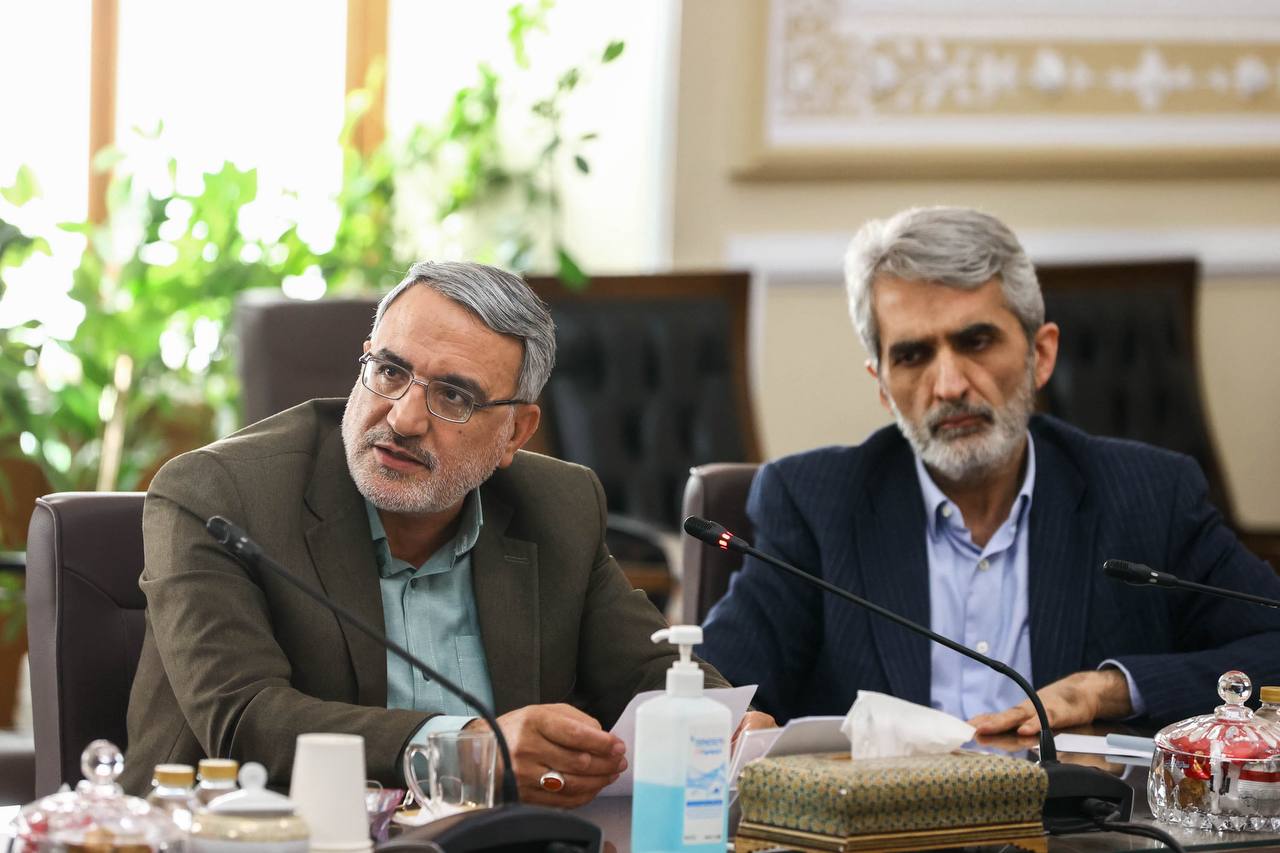 دیدار مجمع نمایندگان استان اصفهان با قالیباف 