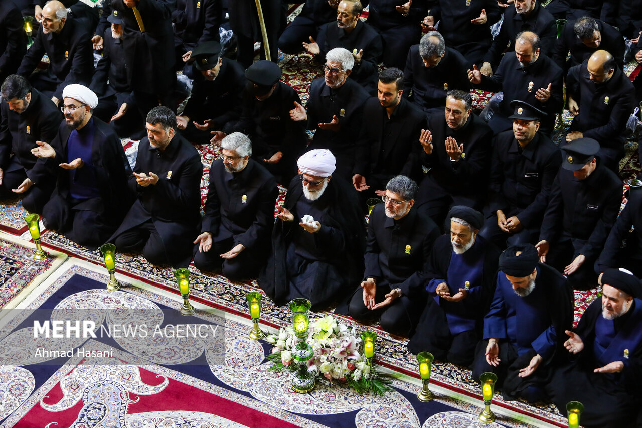 شام غریبان حسینی در حرم مطهر امام رضا(ع)