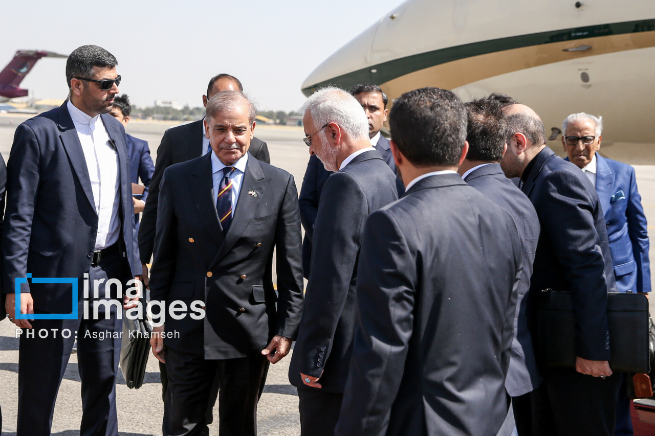 ورود نخست‌وزیر پاکستان به تهران