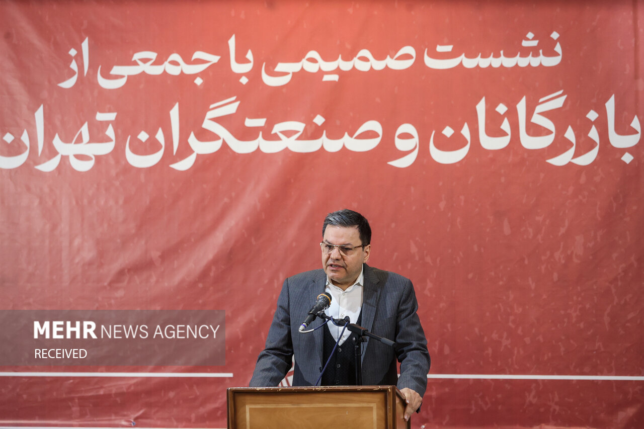 نشست صمیمی جمعی از اصناف و اقشار مردم با رئیس مجلس