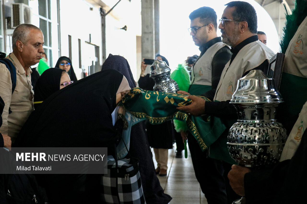 حرکت نخستین قطار زائران گیلانی اربعین حسینی به کرمانشاه