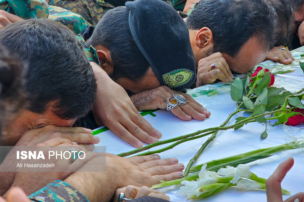 استقبال از پیکر شهید مدافع امنیت ستوان سوم هادی زارع باغبیدی در یزد