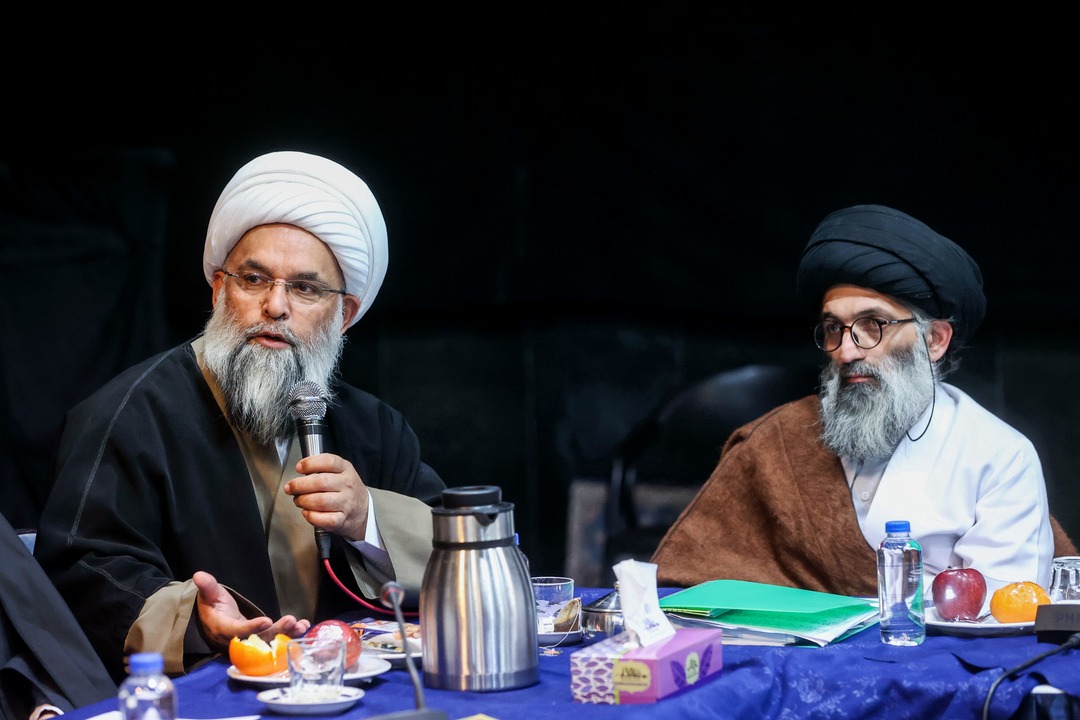 نشست صمیمانه جمعی از وعاظ و روحانیون با قالیباف