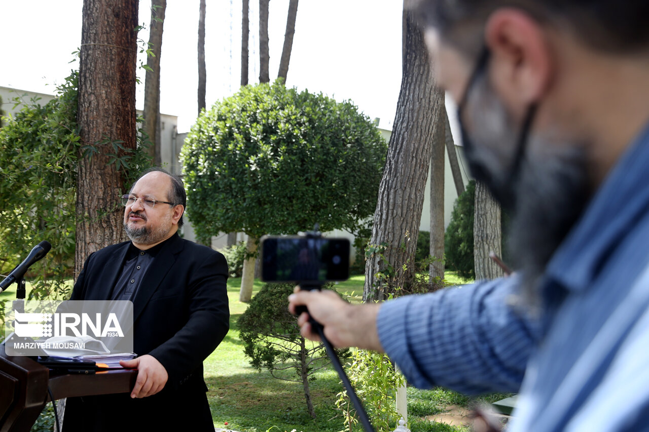 مصاحبه اعضای هیات دولت با خبرنگاران