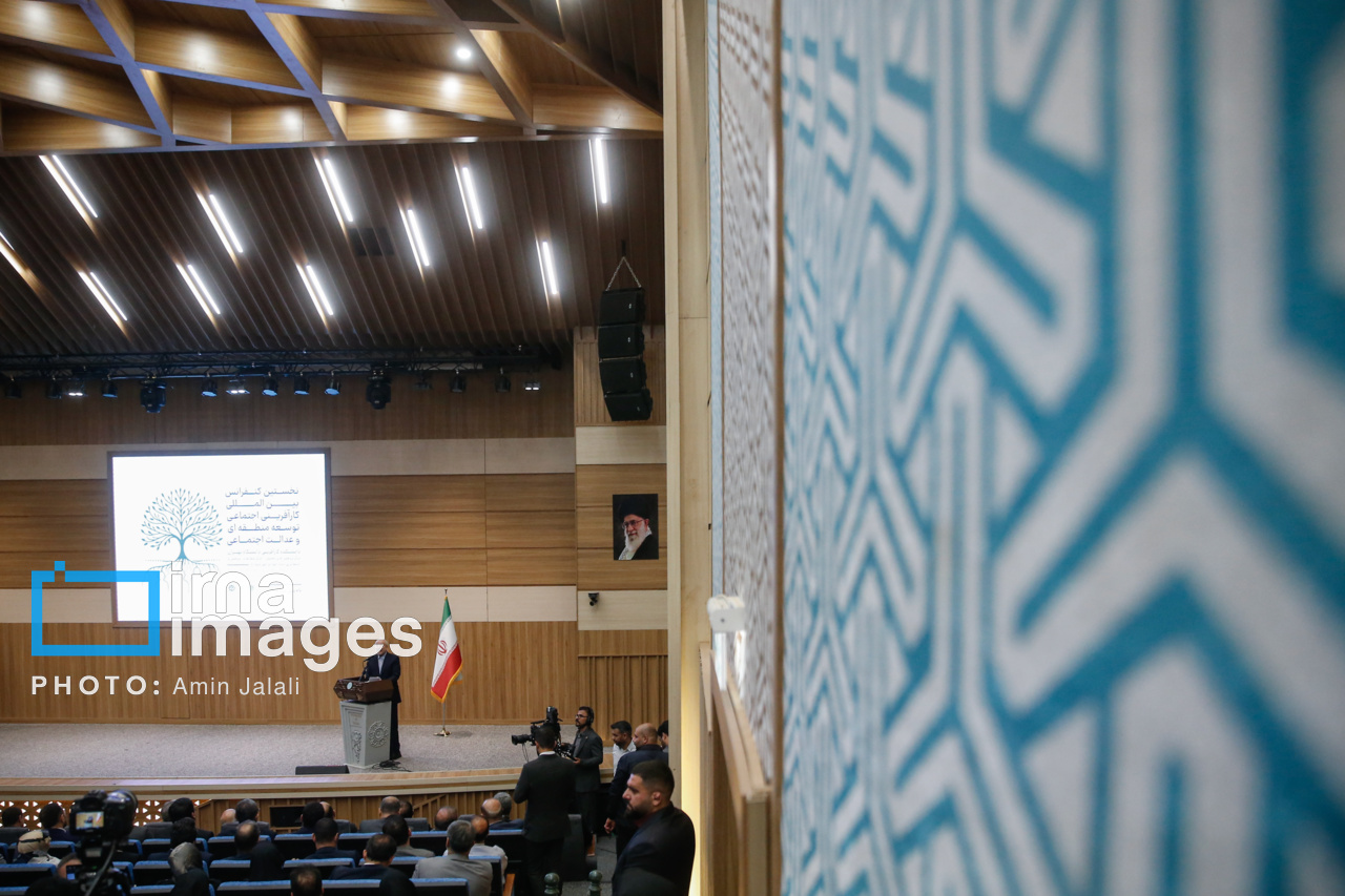 حضور قالیباف در همایش کارآفرینی اجتماعی