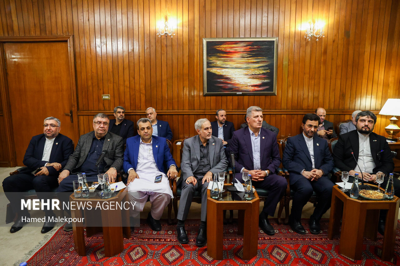 اولین روز سفر رئیس مجلس به پاکستان