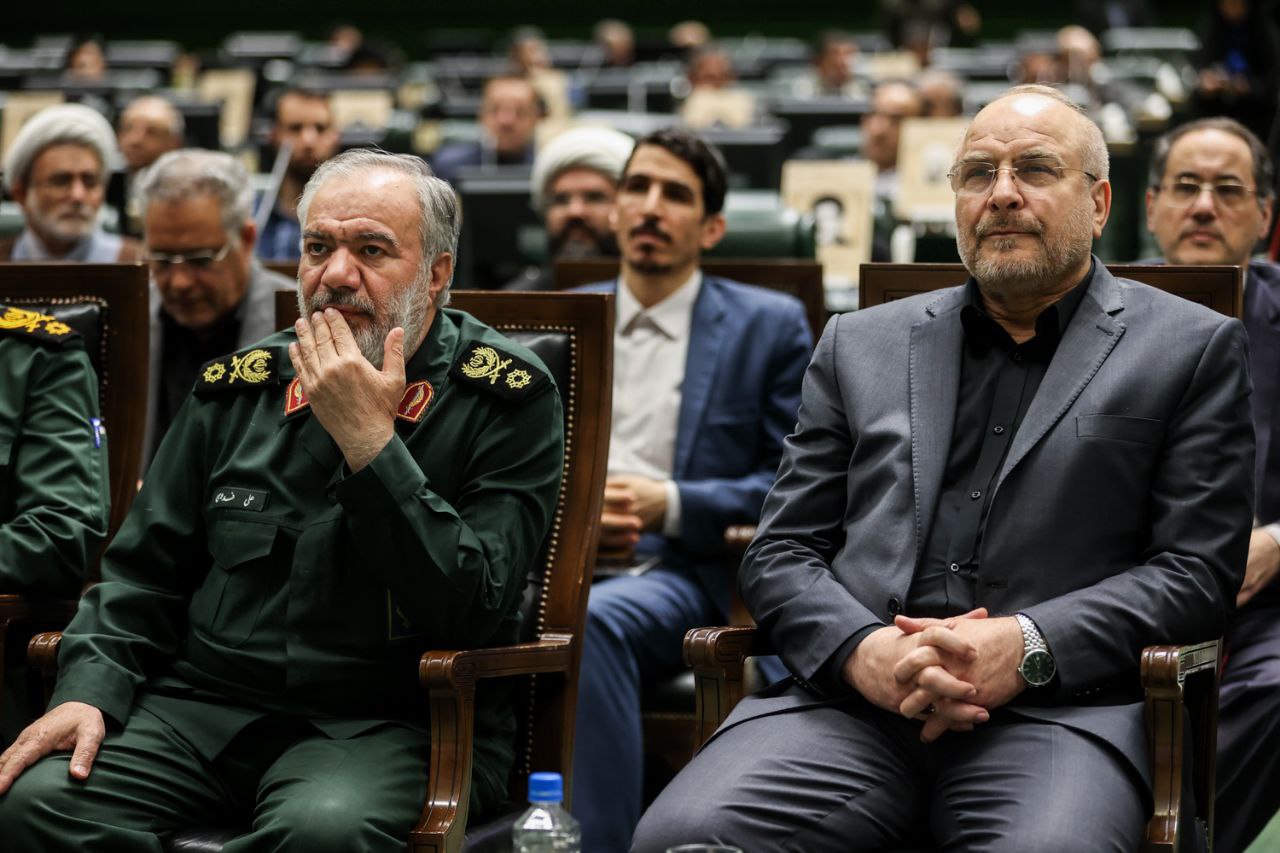 حضور قالیباف در نخستین یادوارهٔ شهدای مجلس شورای اسلامی