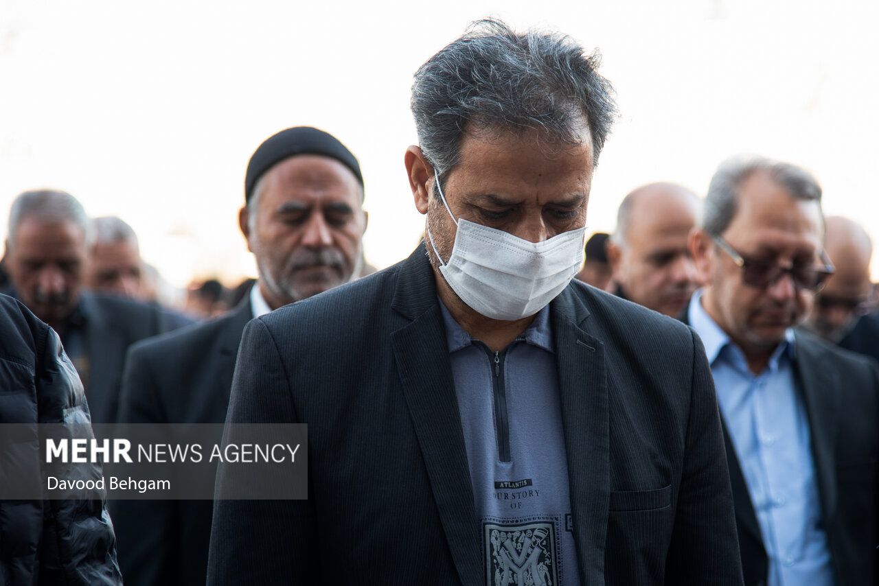  اقامه نماز طلب باران در حرم مطهر امام رضا (ع)