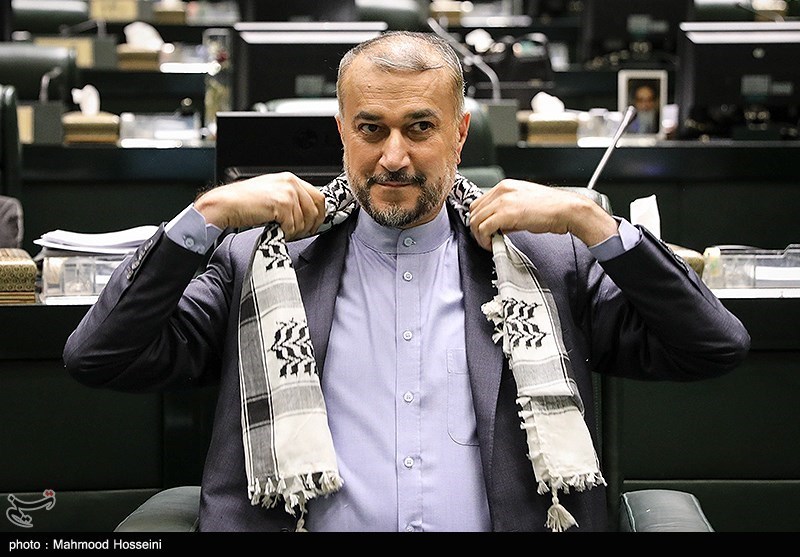 نشست فراکسیون انقلاب با حضور وزیر خارجه در خصوص آخرین تحولات فلسطین