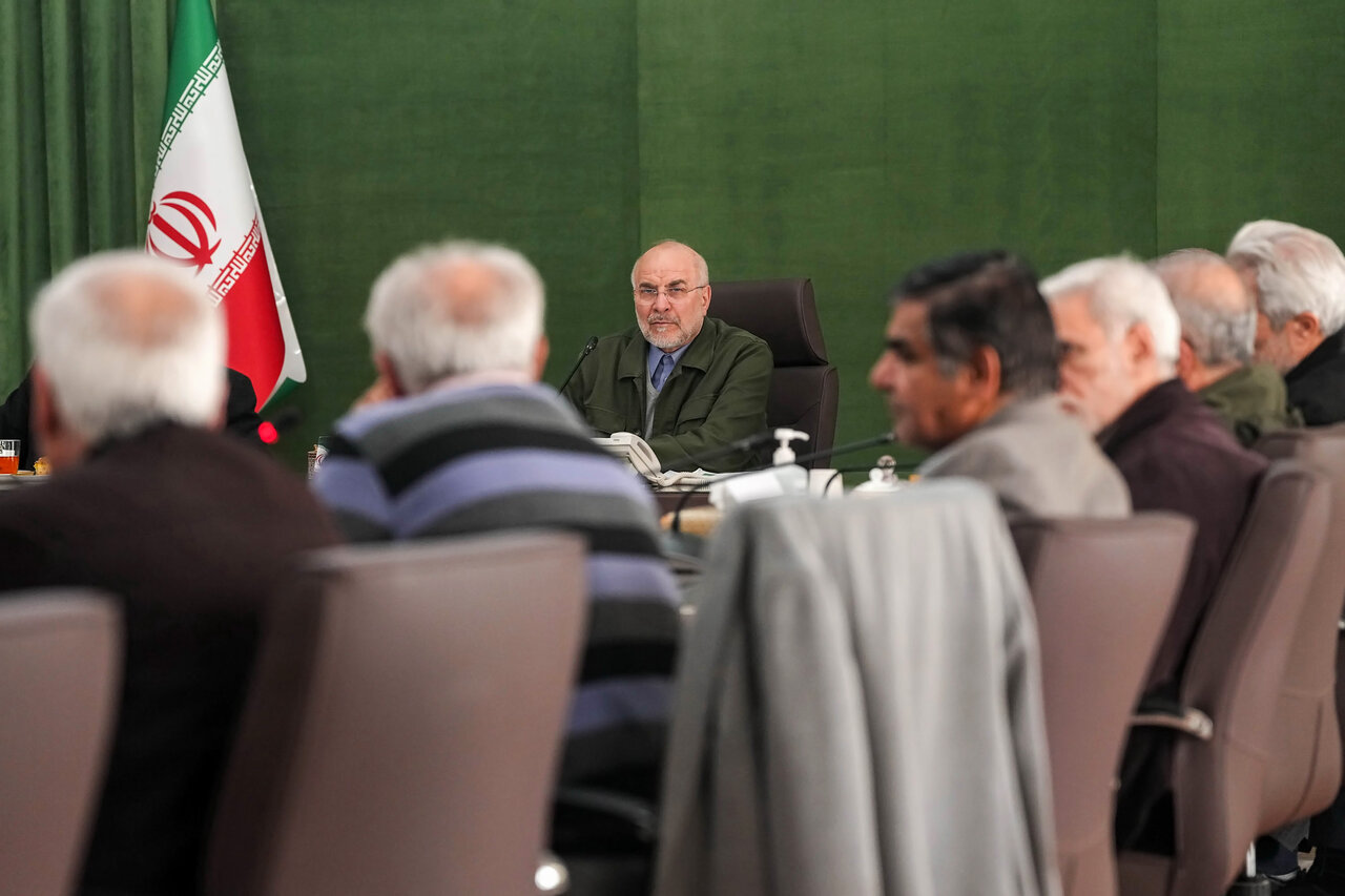 دیدار جمعی از جانبازان و ایثارگران با قالیباف