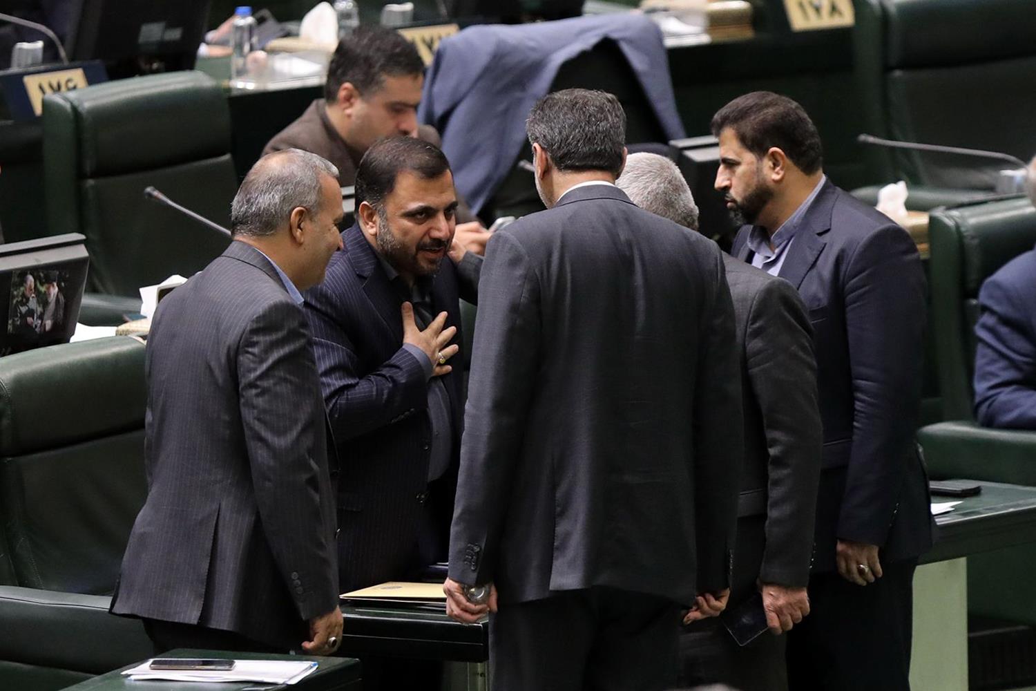 نشست علنی مجلس ۳۱ مرداد با حضور وزیر ارتباطات