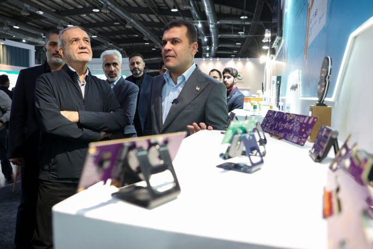 بازدید پزشکیان نانو