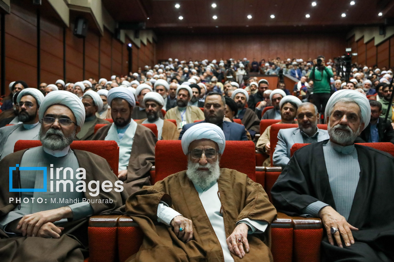  همایش سراسری خادمان حضور با حضور قالیباف 