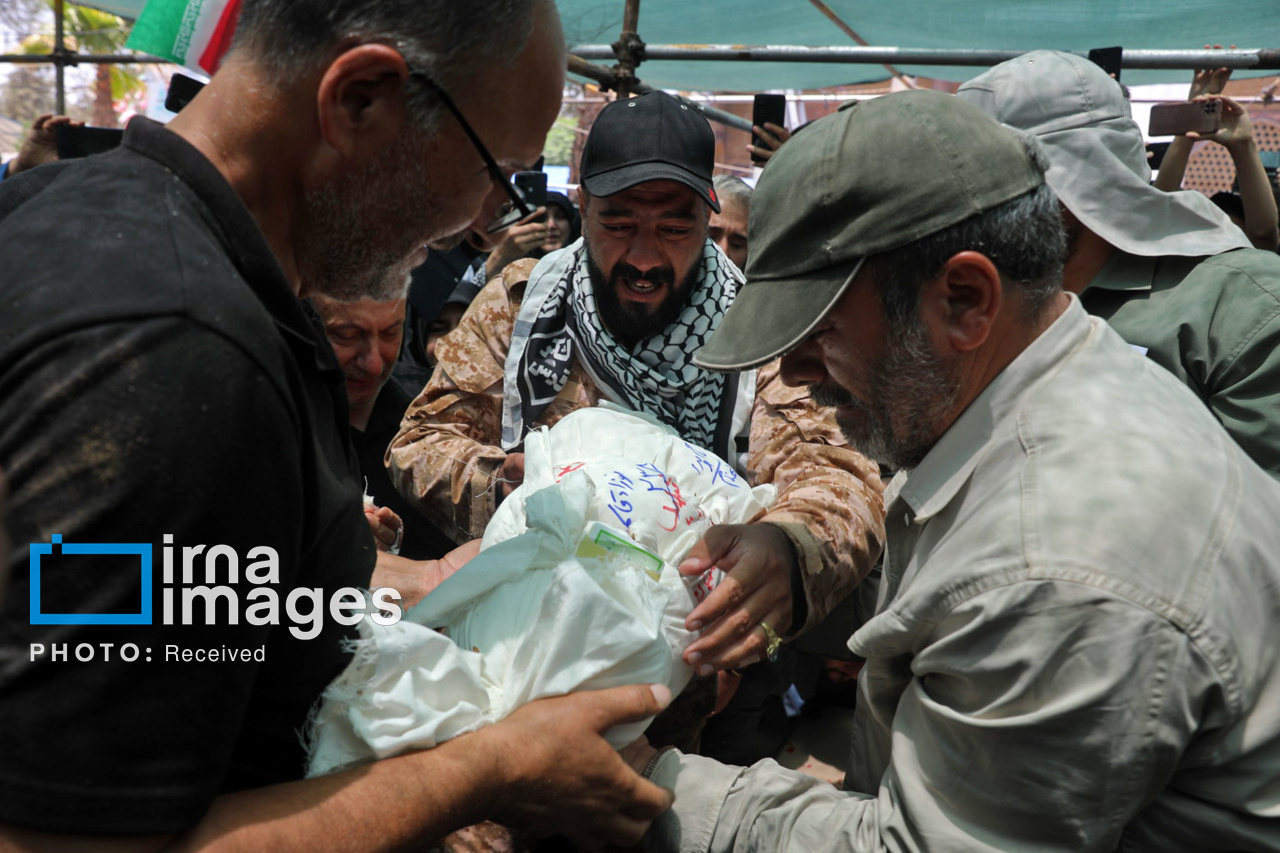 تشییع پیکر شهید دو ساله «رایان قاسمیان»