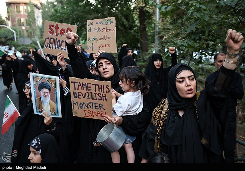 تجمع مردمی مقابل دفتر سازمان ملل در تهران