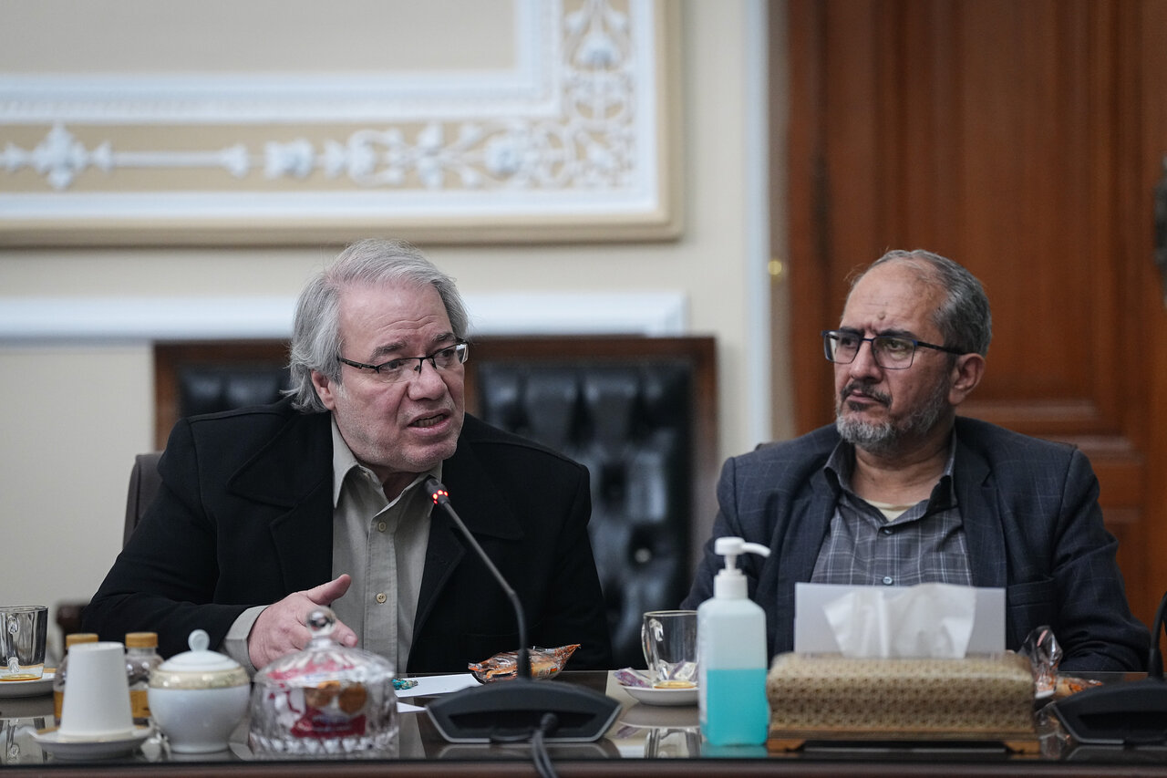 دیدار اعضای شورای هماهنگی یوم الله دهه فجر با قالیباف