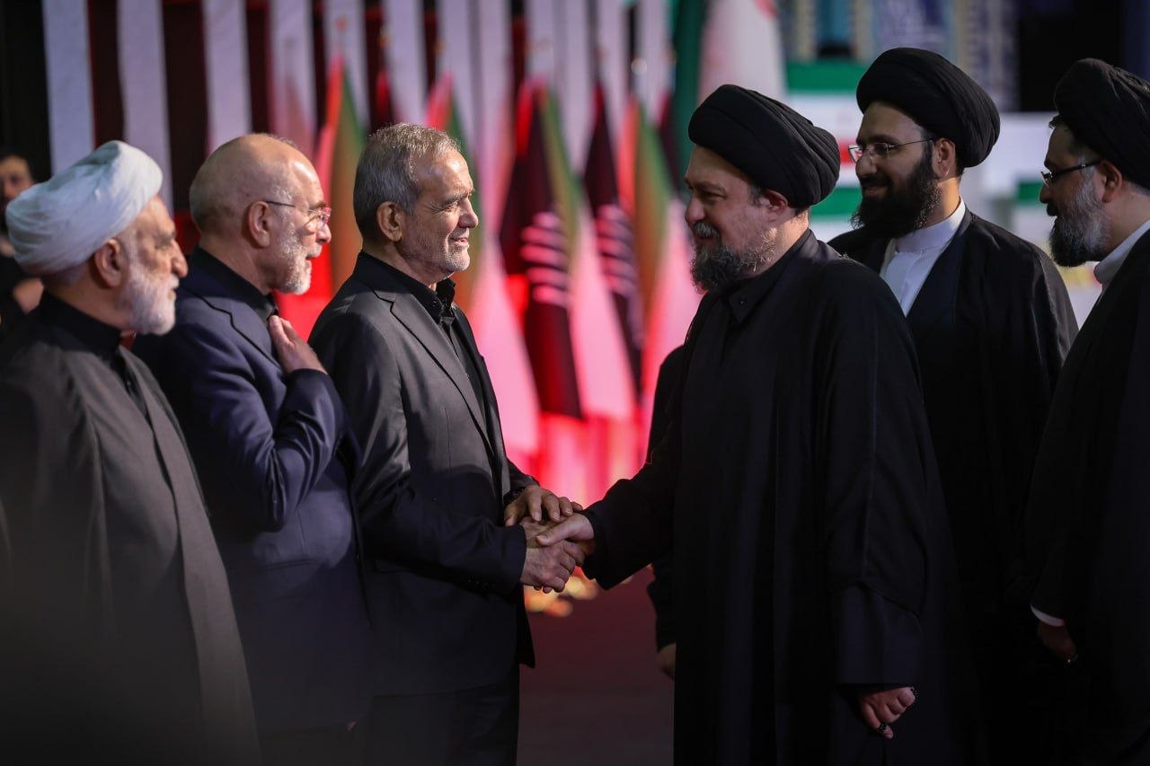 حضور سران قوا در مصلای تهران
