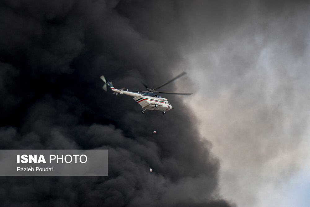 اطفا حریق در «اسکله شهید رجایی» در بندرعباس
