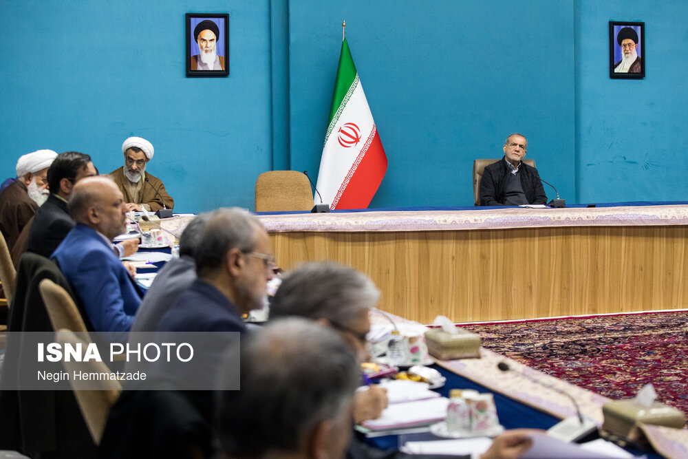 جلسه شورای عالی انقلاب فرهنگی