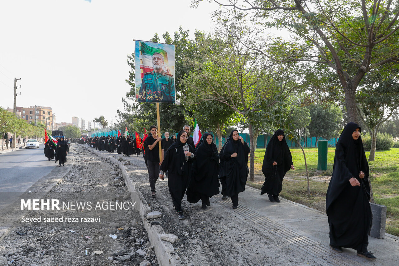  مراسم پیاده‌روی جاماندگان اربعین