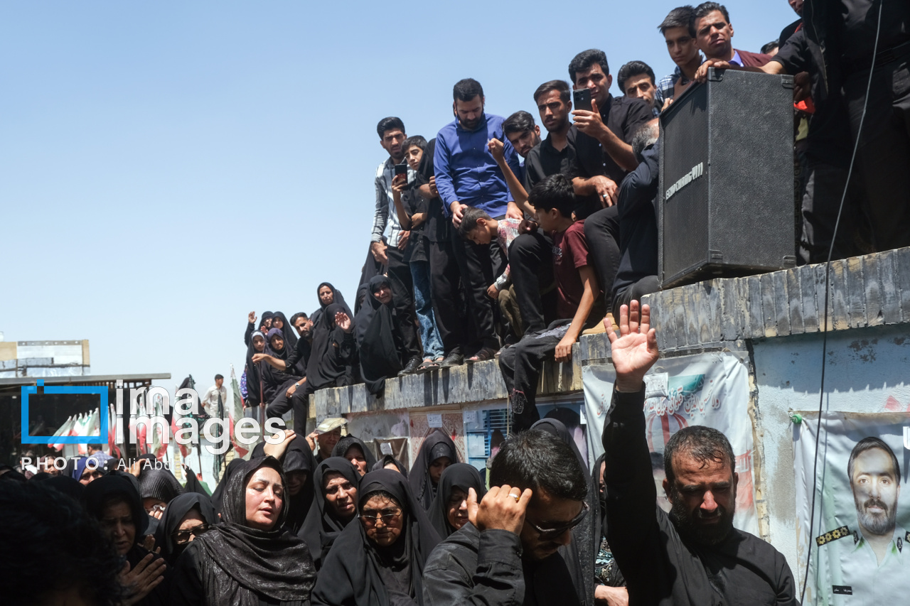 تشییع پیکر شهدای حمله تروریستی به دادگستری زاهدان