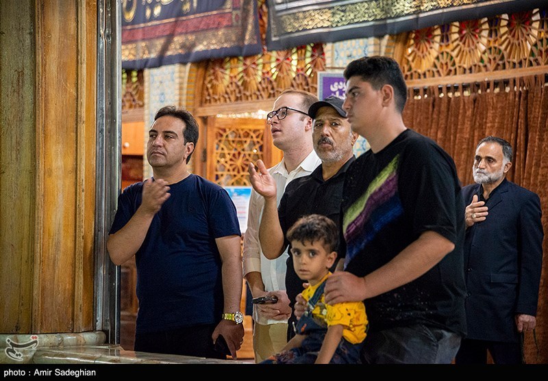 مراسم عزاداری شب هفتم محرم در حرم مطهر حضرت شاهچراغ (ع)