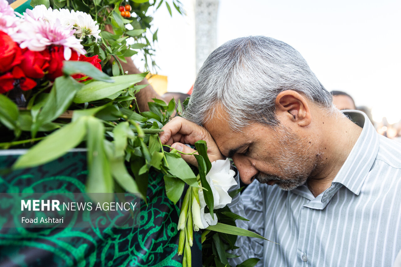 مراسم تشییع پیکر مطهر سردار شهید عباس نیلفروشان