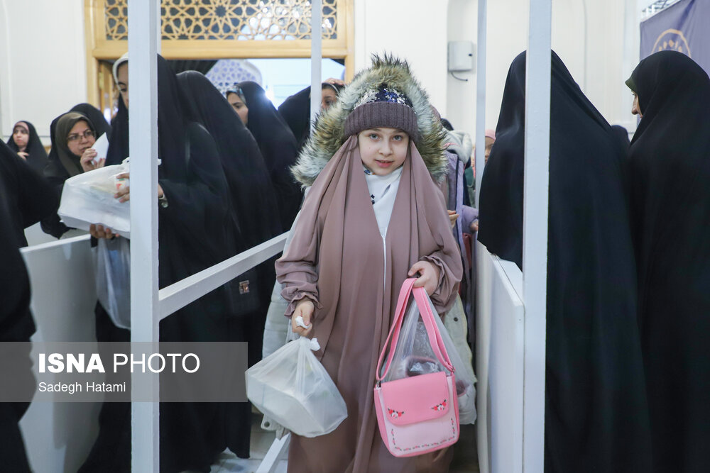 ضیافت افطاری در حرم مطهر رضوی