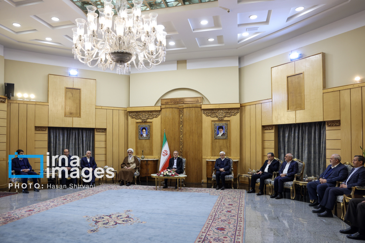 بدرقه رئیس‌جمهور در سفر به تاجیکستان