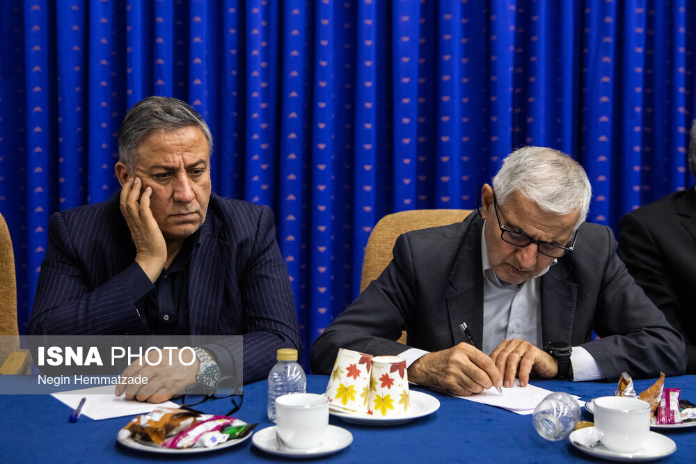 نشست بررسی راهکارهای تحقق انسجام ملی با حضور پزشکیان