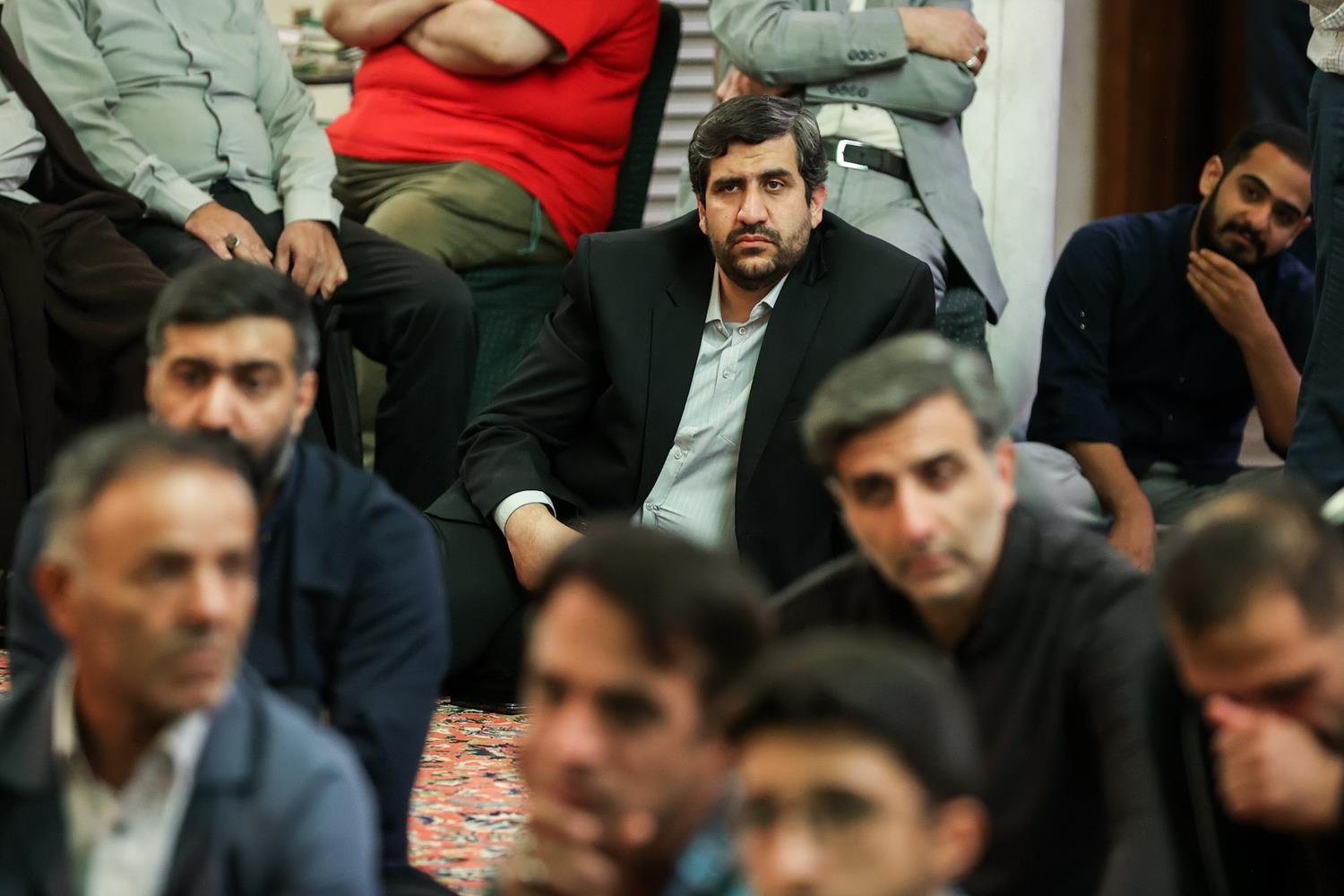 حضور قالیباف در مراسم ترحیم استاد سیدرضا مؤید