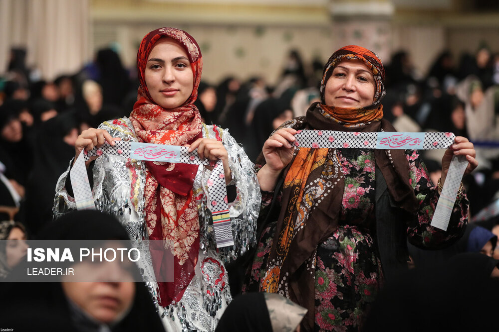  دیدار هزاران نفر از زنان و دختران با رهبر انقلاب
