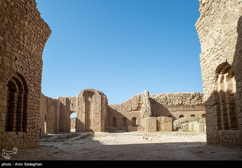 کاخ اردشیر بابکان - شیراز 