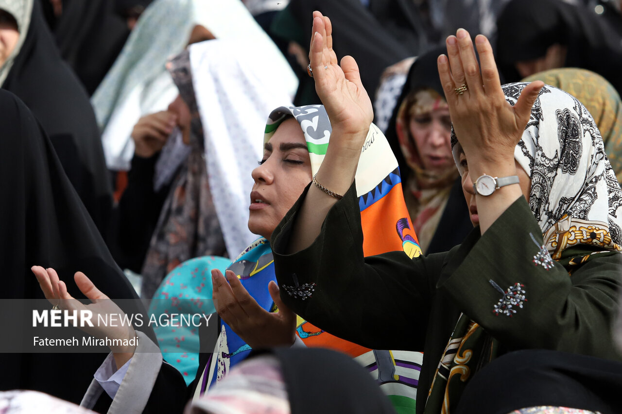 اقامه نماز عید سعید فطر در مصلی امام خمینی (ره)