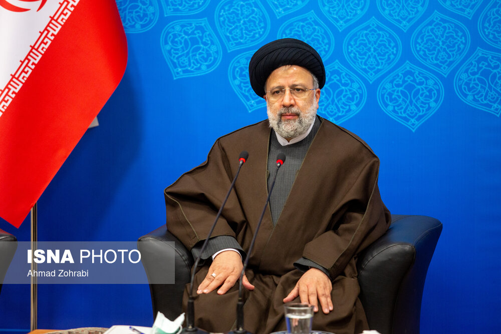 نشست خبری رییس جمهور در قم