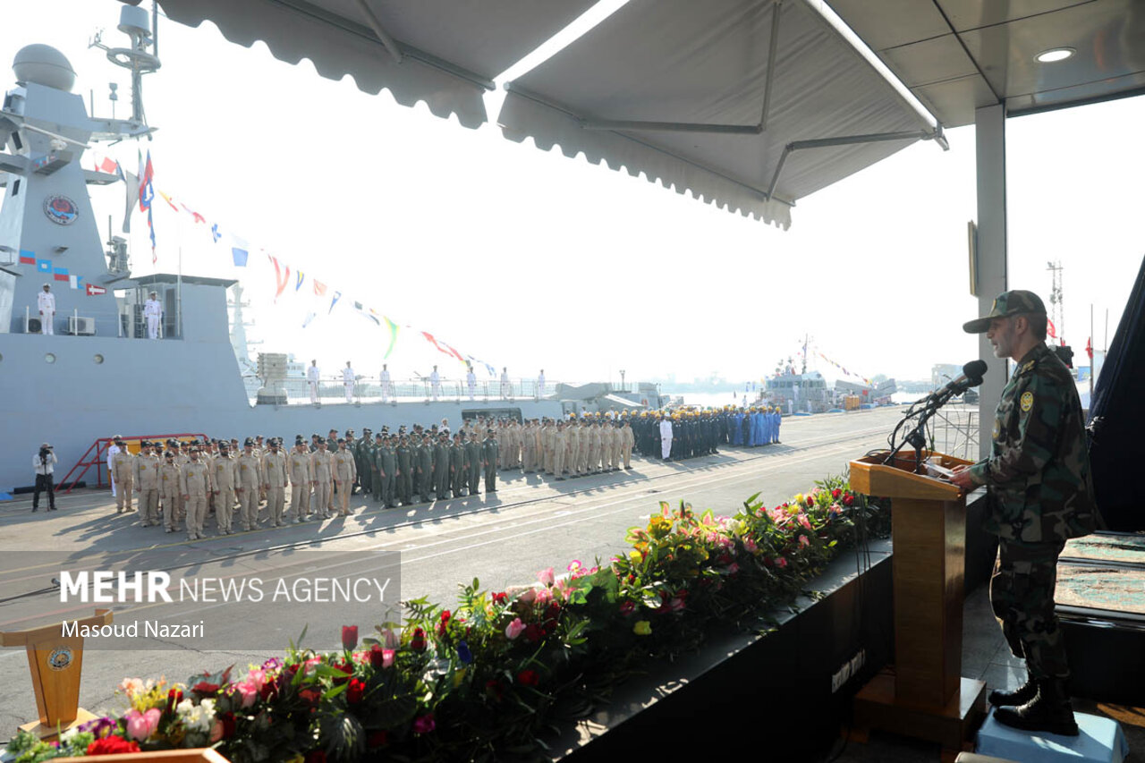 الحاق پایگاه شناوری «کردستان» و ناوشکن «سهند»