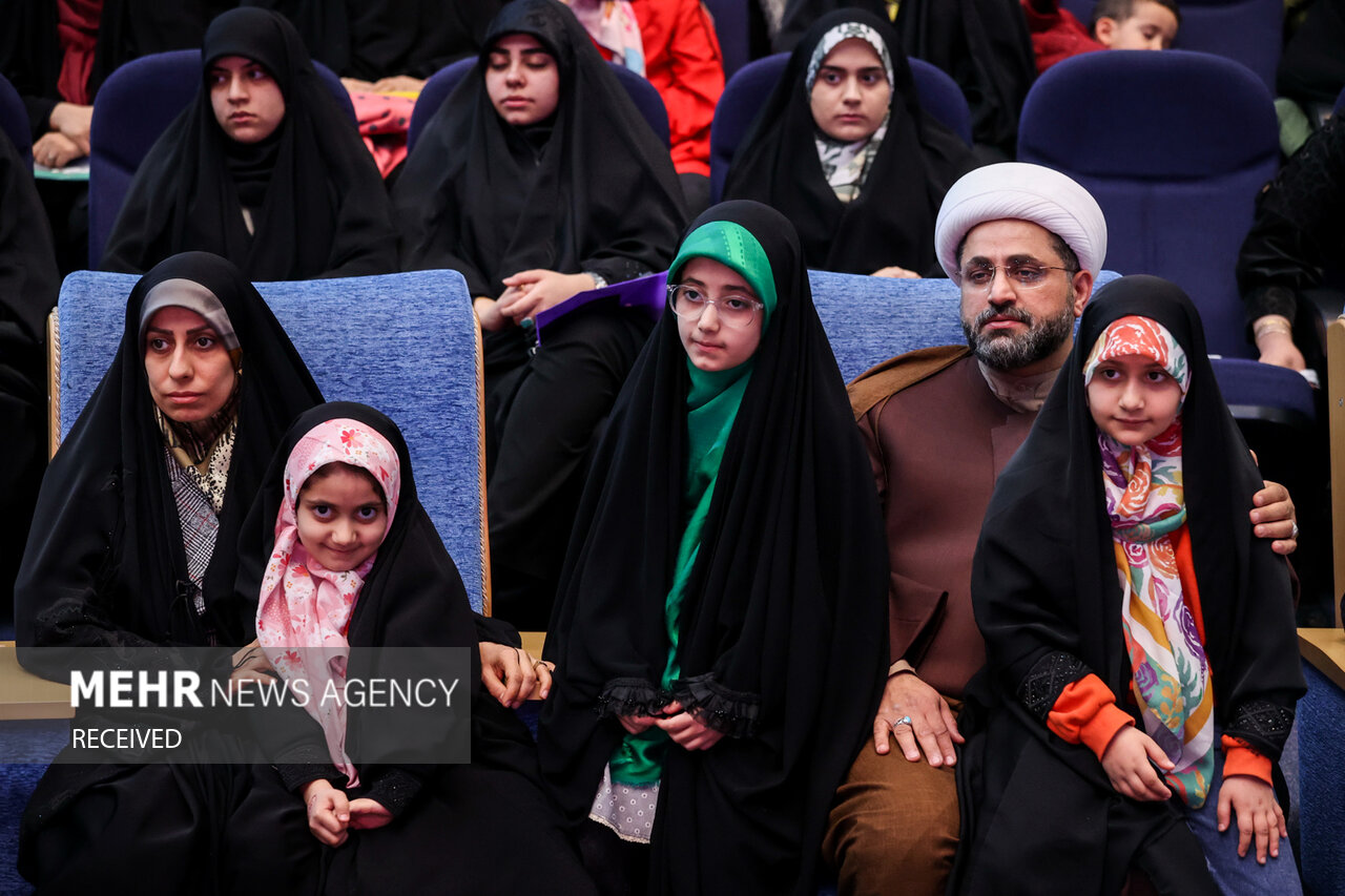گردهمایی دختران جوان محلات و دانشگاه‌های تهران با حضور رئیس مجلس