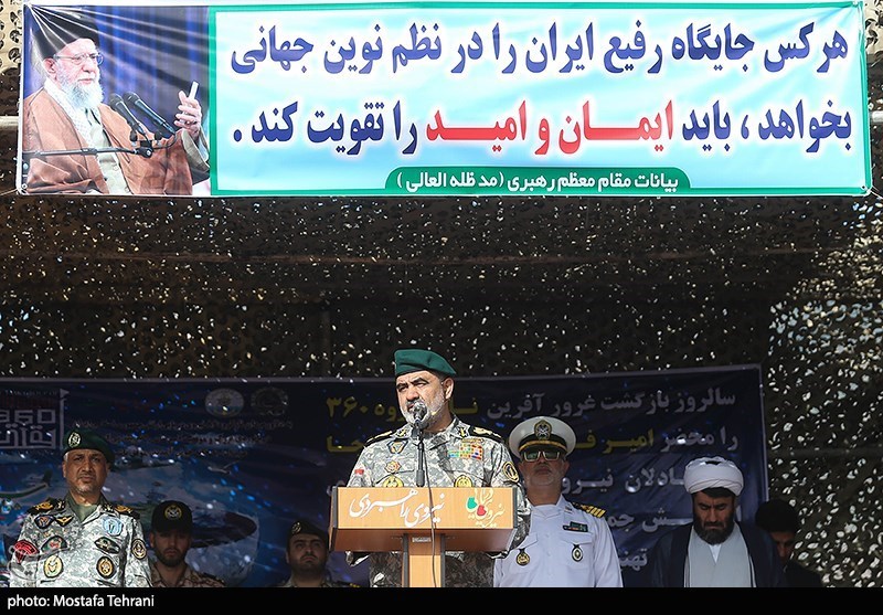 بازدید امیر ایرانی ازپادگان تکاوران نیروی دریایی ارتش