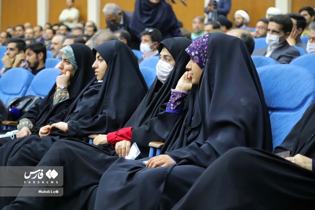 دیدار رئیس‌جمهور با نخبگان استان اصفهان